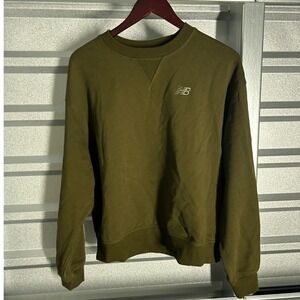 New Balance Sweatshirt Men M Green Crewneck Embroidered Logo Gorpcore Streetwear